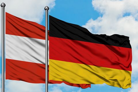 Flaggen von Österreich und Deutschland